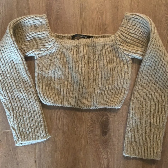 Adorable Crop tan sweater size Small - Picture 3 of 12